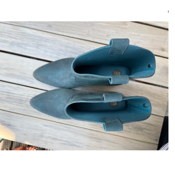 Melissa fuzzy blue plastic cowboy boots, size 40 - Picture 5 of 6